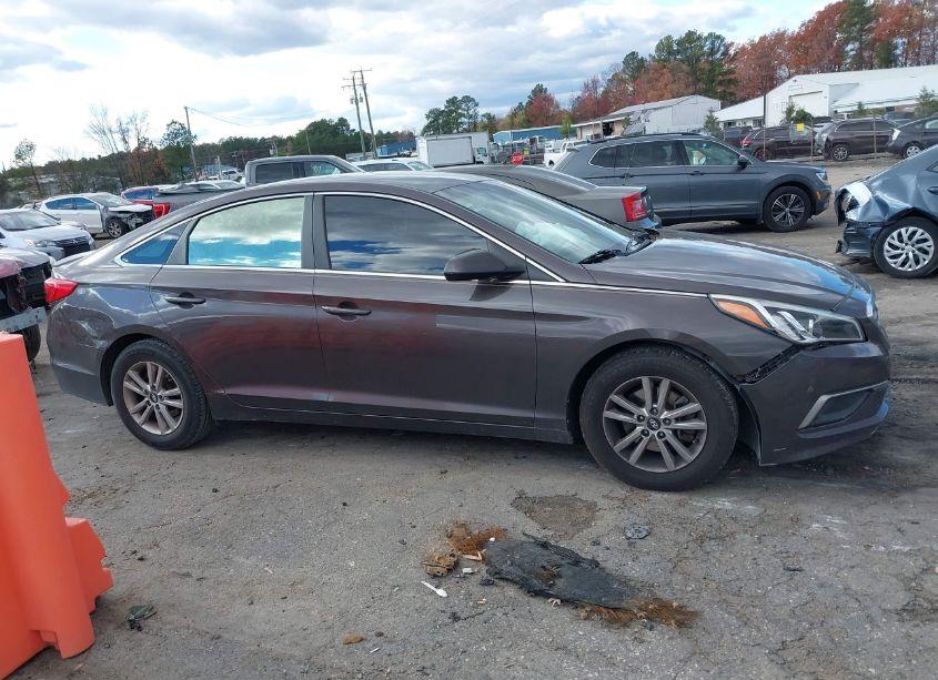 Photo 13 of 2017 Hyundai Sonata SE (VIN 5NPE24AF1HH512634)