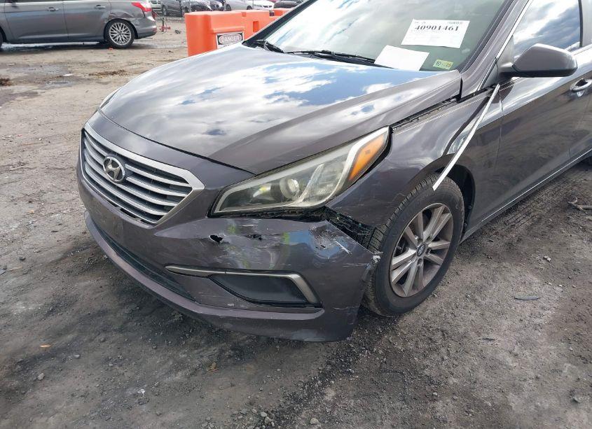 Photo 6 of 2017 Hyundai Sonata SE (VIN 5NPE24AF1HH512634)