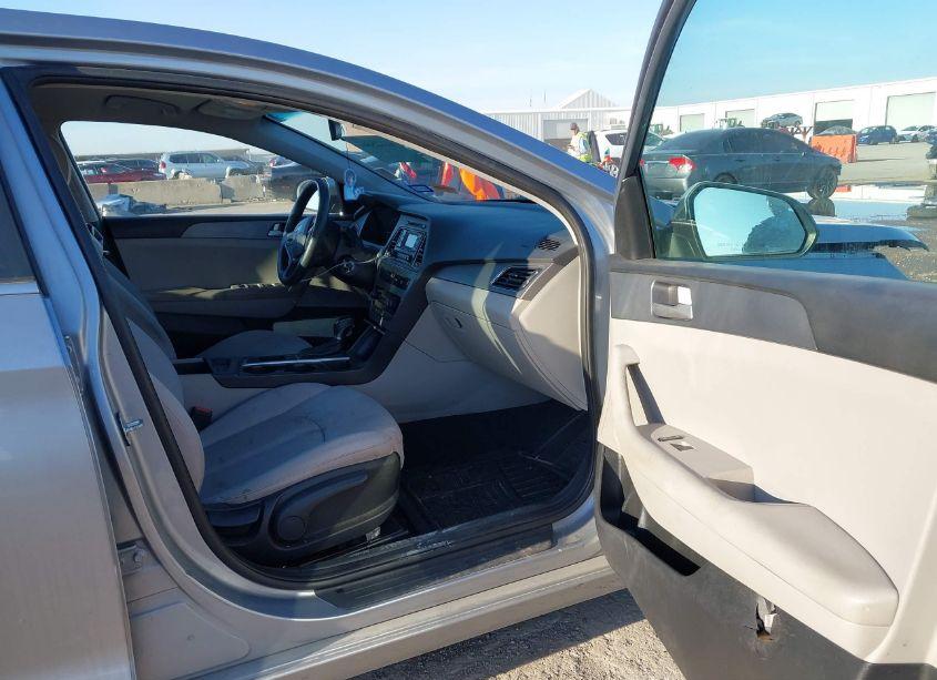 Photo 5 of 2017 Hyundai Sonata N/A (VIN 5NPE24AF1HH522435)