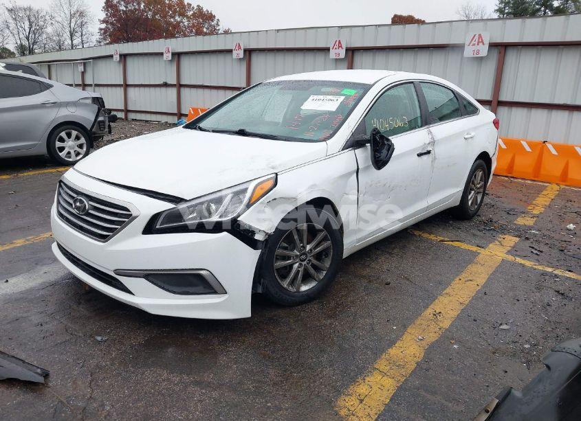 Photo 2 of 2017 Hyundai Sonata SE (VIN 5NPE24AF1HH551417)