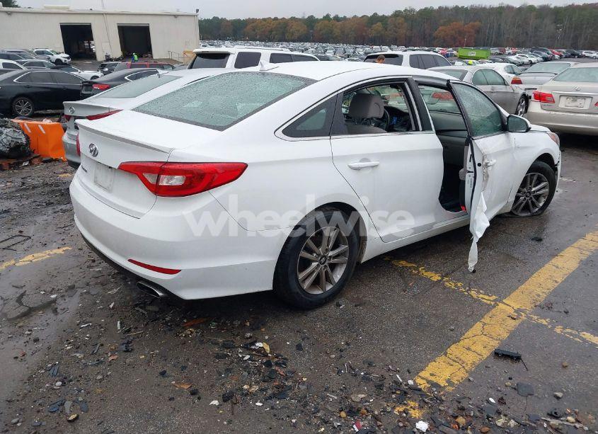 Photo 4 of 2017 Hyundai Sonata SE (VIN 5NPE24AF1HH551417)