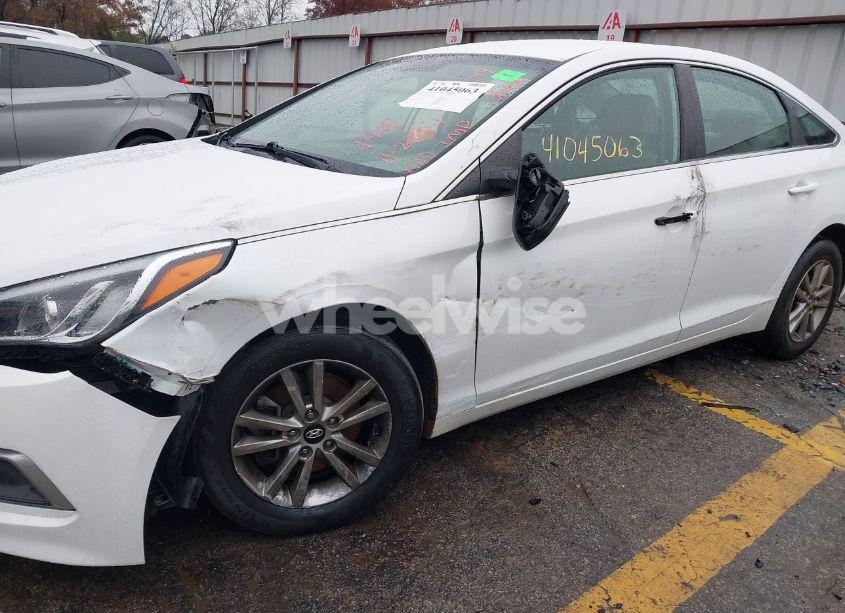 Photo 6 of 2017 Hyundai Sonata SE (VIN 5NPE24AF1HH551417)
