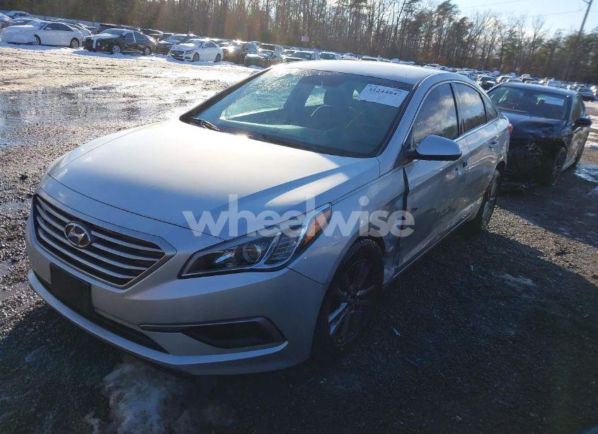 Photo 2 of 2017 Hyundai Sonata (VIN 5NPE24AF1HH566046)