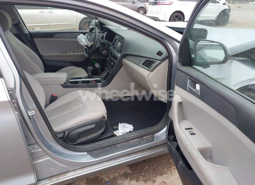 Photo 5 of 2017 Hyundai Sonata (VIN 5NPE24AF1HH569156)