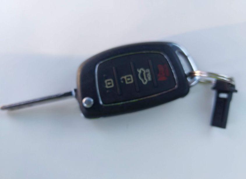 Photo 11 of 2017 Hyundai Sonata SE (VIN 5NPE24AF1HH592470)