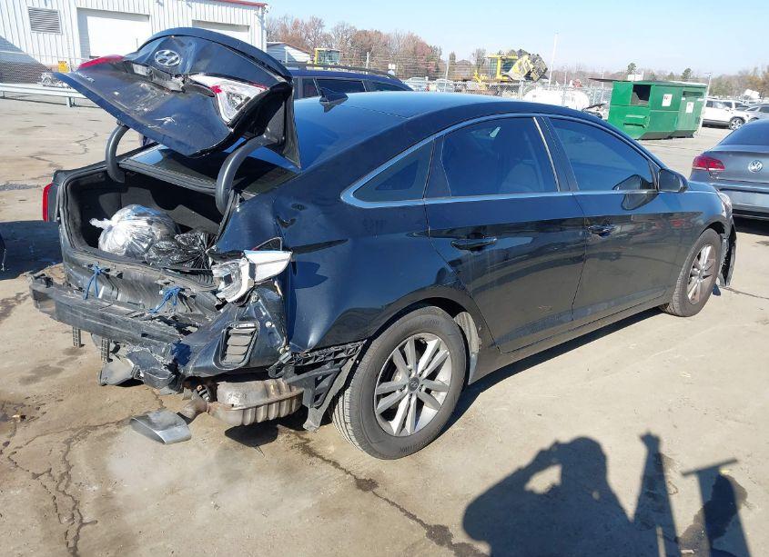 Photo 4 of 2017 Hyundai Sonata SE (VIN 5NPE24AF1HH592470)