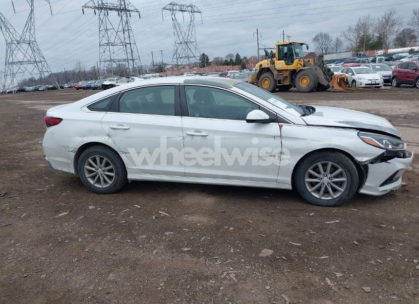 Photo 14 of 2018 Hyundai Sonata SE (VIN 5NPE24AF1JH614229)