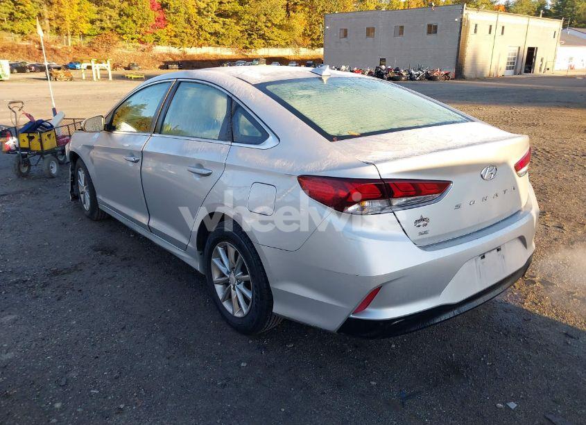 Photo 3 of 2018 Hyundai Sonata SE (VIN 5NPE24AF1JH662376)