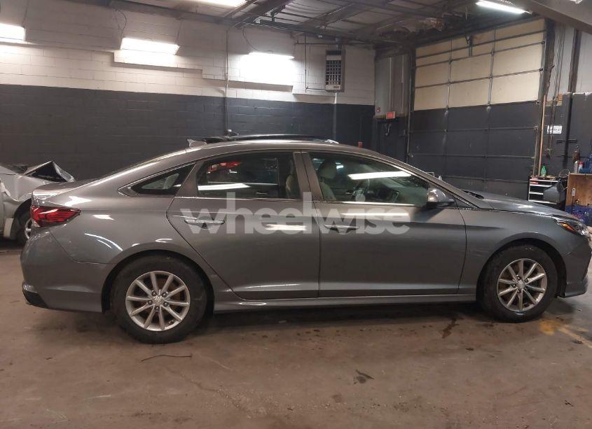 Photo 13 of 2018 Hyundai Sonata SE (VIN 5NPE24AF1JH668792)