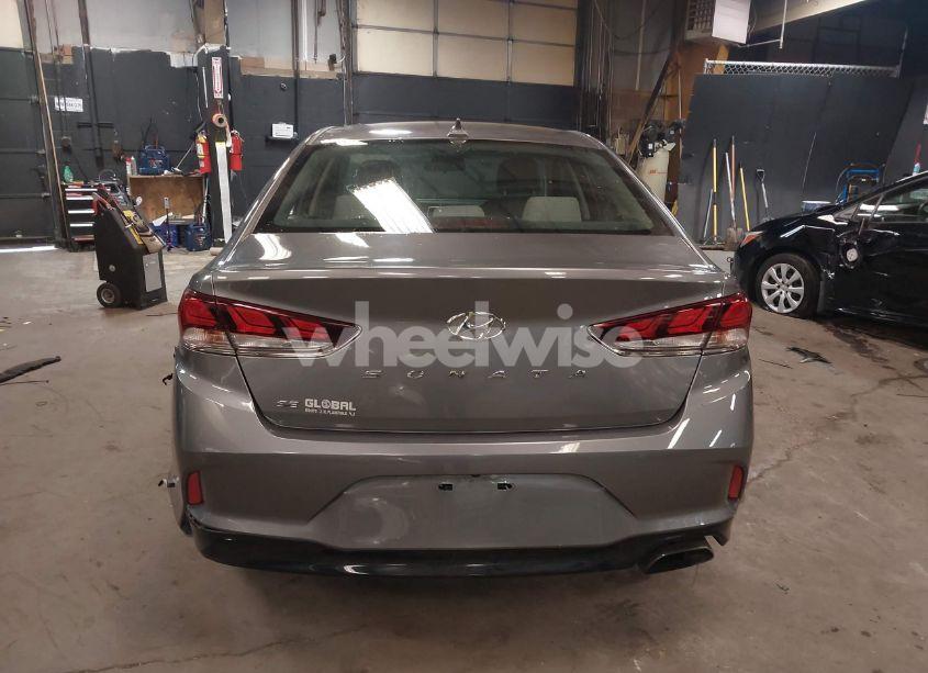 Photo 16 of 2018 Hyundai Sonata SE (VIN 5NPE24AF1JH668792)