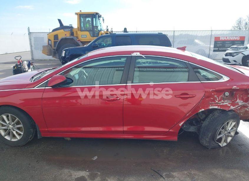 Photo 14 of 2018 Hyundai Sonata SE (VIN 5NPE24AF1JH688430)