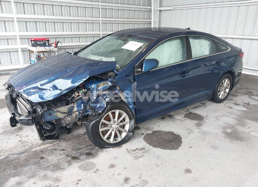 Photo 2 of 2018 Hyundai Sonata SE (VIN 5NPE24AF1JH693255)