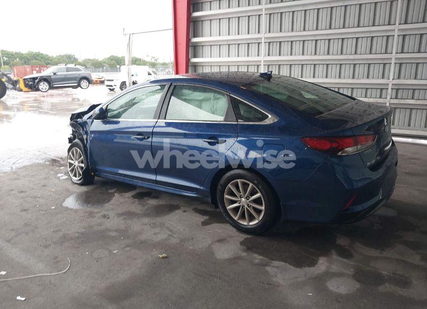 Photo 3 of 2018 Hyundai Sonata SE (VIN 5NPE24AF1JH693255)
