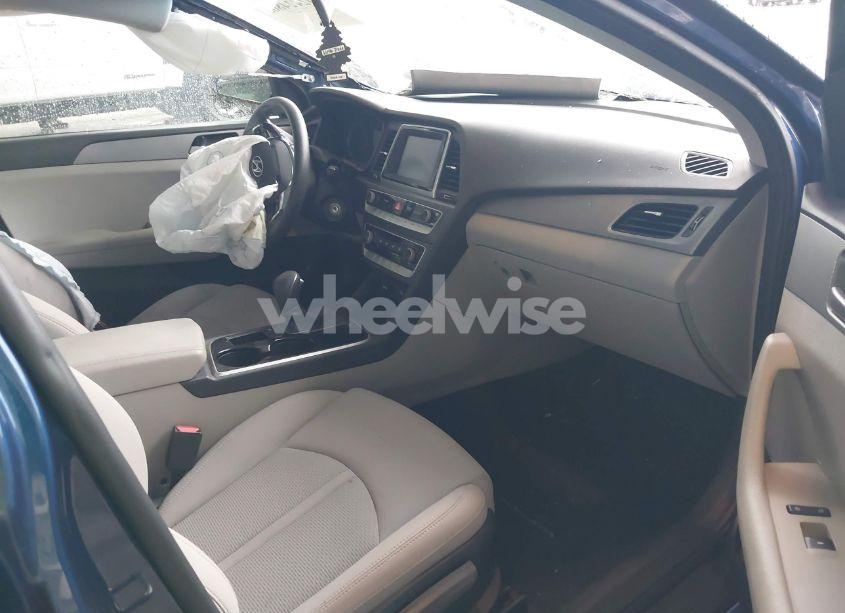 Photo 5 of 2018 Hyundai Sonata SE (VIN 5NPE24AF1JH693255)