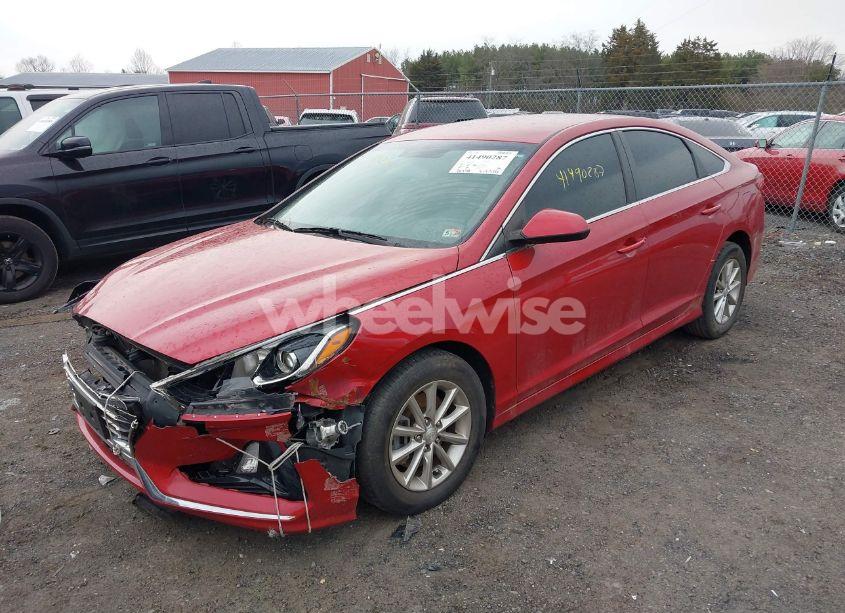 Photo 2 of 2018 Hyundai Sonata SE (VIN 5NPE24AF1JH708501)