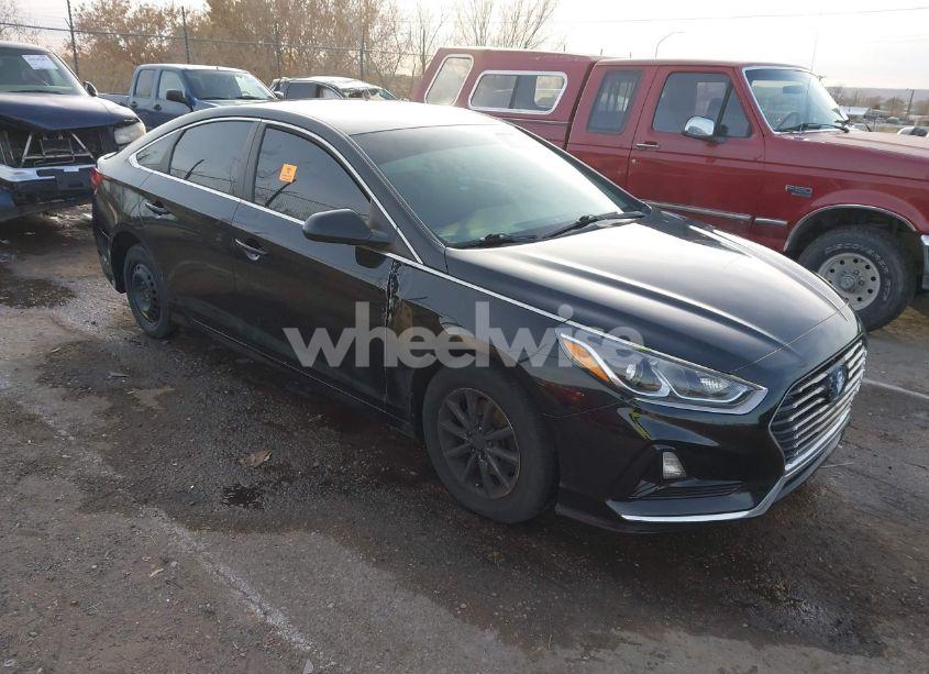 2019 Hyundai Sonata SE (VIN 5NPE24AF1KH736414) main photo