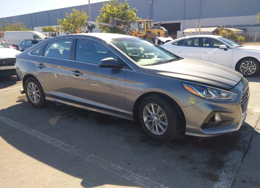 2019 Hyundai Sonata SE (VIN 5NPE24AF1KH751236) main photo