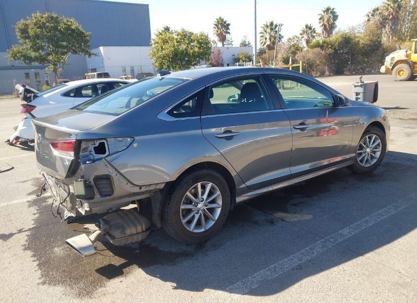Photo 4 of 2019 Hyundai Sonata SE (VIN 5NPE24AF1KH751236)