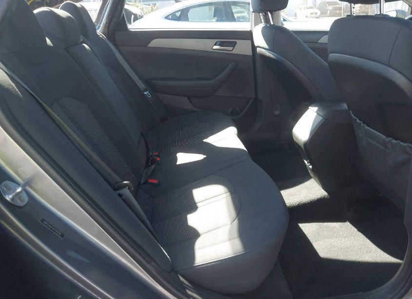 Photo 8 of 2019 Hyundai Sonata SE (VIN 5NPE24AF1KH751236)