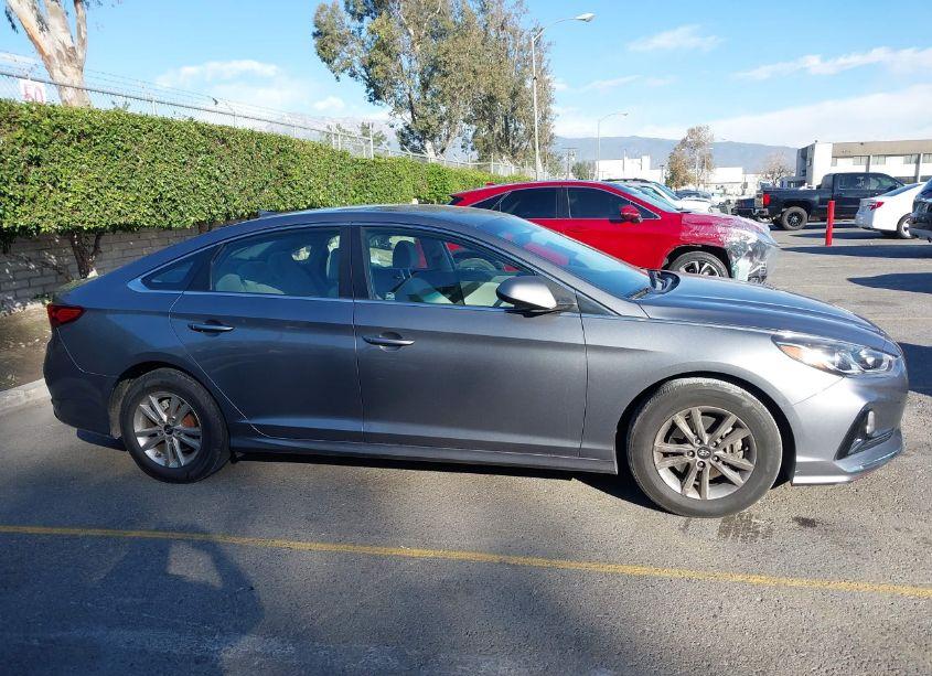 Photo 13 of 2019 Hyundai Sonata SE (VIN 5NPE24AF1KH769591)