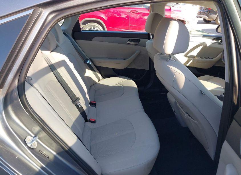 Photo 8 of 2019 Hyundai Sonata SE (VIN 5NPE24AF1KH769591)