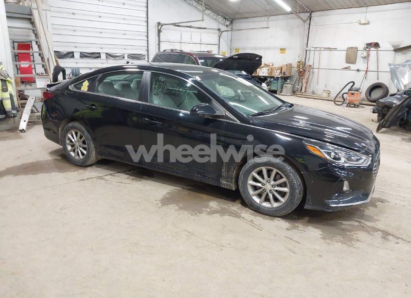 2019 Hyundai Sonata SE (VIN 5NPE24AF1KH785659) main photo