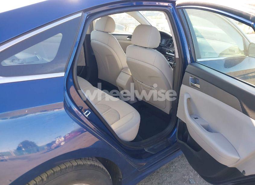 Photo 8 of 2019 Hyundai Sonata SE (VIN 5NPE24AF1KH792658)