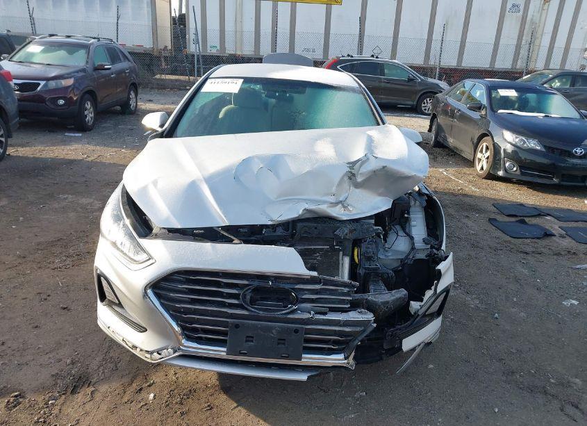 Photo 6 of 2019 Hyundai Sonata SE (VIN 5NPE24AF1KH796662)