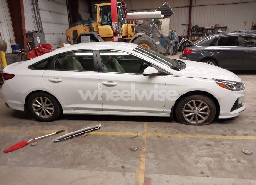 Photo 14 of 2019 Hyundai Sonata SE (VIN 5NPE24AF1KH811872)