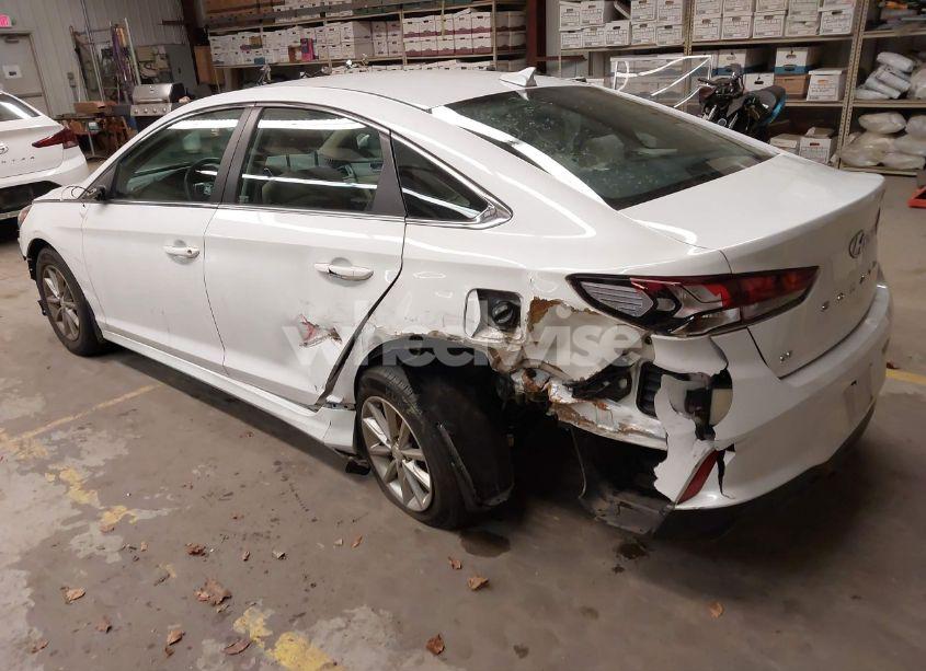 Photo 3 of 2019 Hyundai Sonata SE (VIN 5NPE24AF1KH811872)