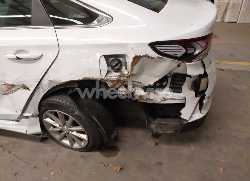 Photo 6 of 2019 Hyundai Sonata SE (VIN 5NPE24AF1KH811872)