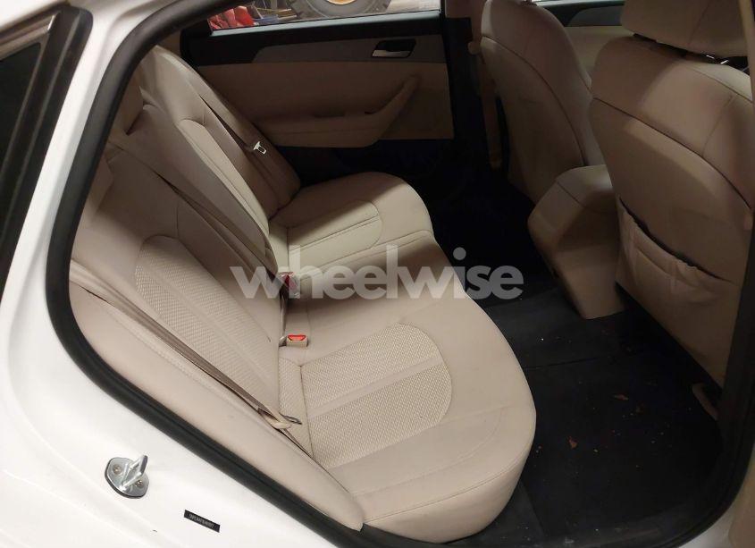 Photo 8 of 2019 Hyundai Sonata SE (VIN 5NPE24AF1KH811872)