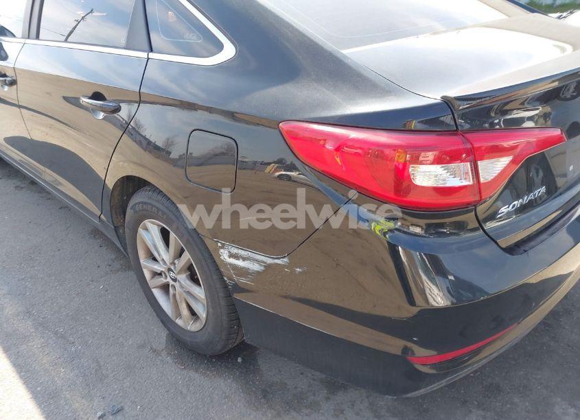 Photo 12 of 2015 Hyundai Sonata SE (VIN 5NPE24AF2FH006730)