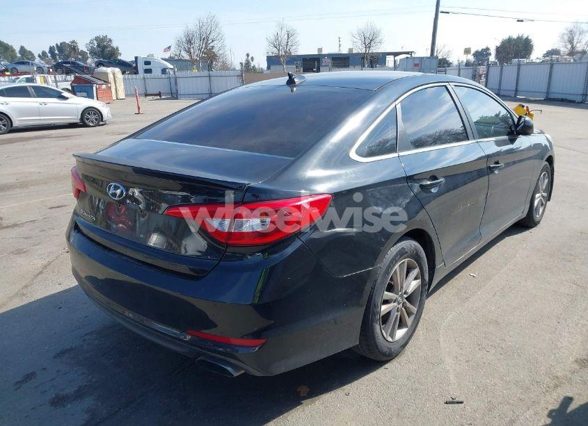 Photo 4 of 2015 Hyundai Sonata SE (VIN 5NPE24AF2FH006730)