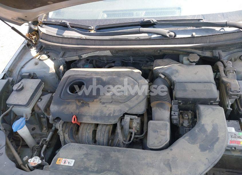 Photo 10 of 2015 Hyundai Sonata SE (VIN 5NPE24AF2FH022216)