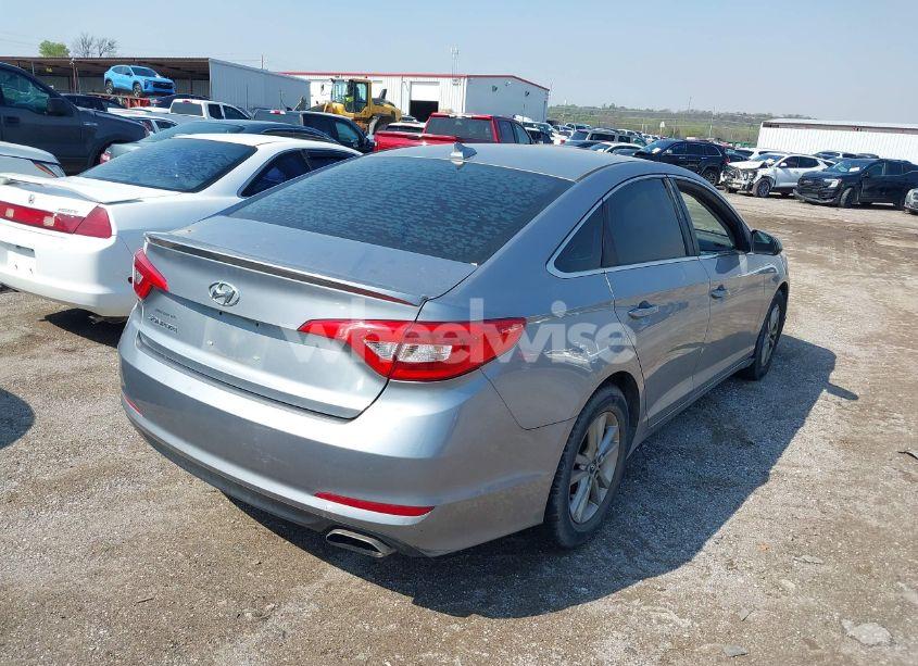 Photo 14 of 2015 Hyundai Sonata SE (VIN 5NPE24AF2FH022216)