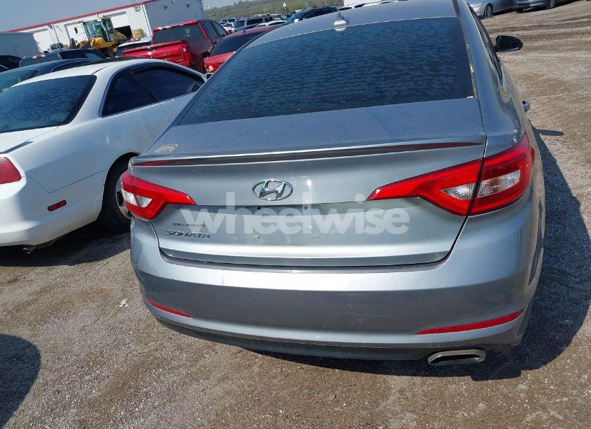 Photo 15 of 2015 Hyundai Sonata SE (VIN 5NPE24AF2FH022216)