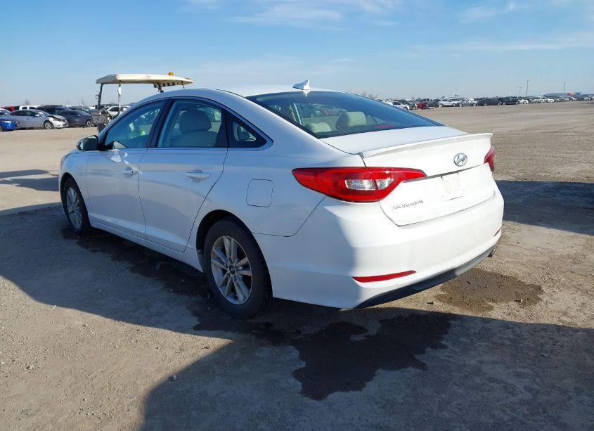 Photo 3 of 2015 Hyundai Sonata SE (VIN 5NPE24AF2FH037962)