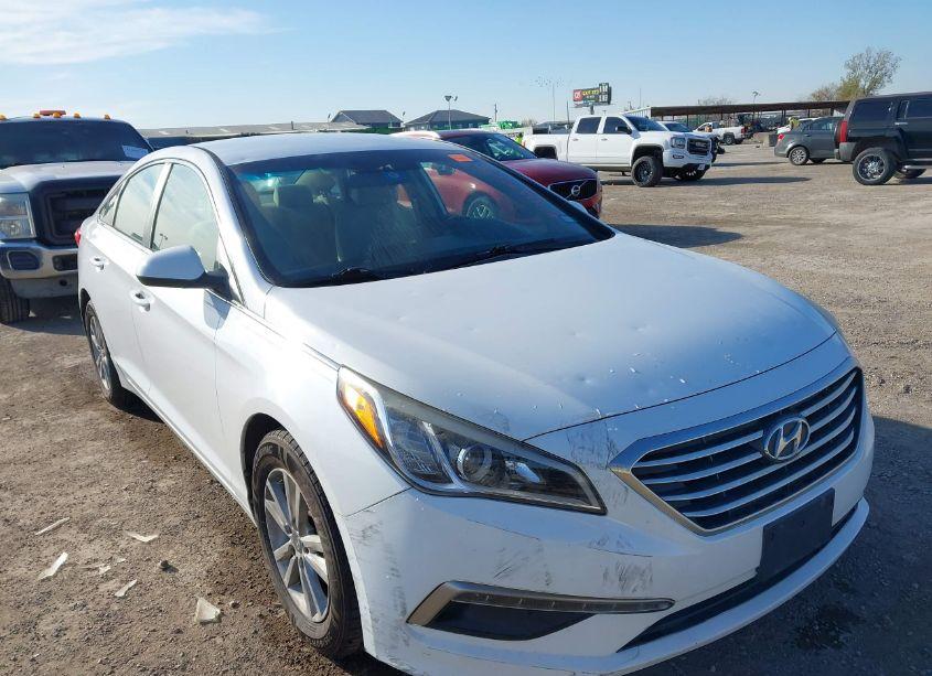 Photo 6 of 2015 Hyundai Sonata SE (VIN 5NPE24AF2FH037962)