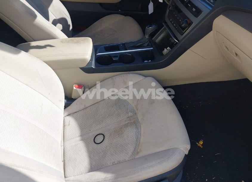 Photo 5 of 2015 Hyundai Sonata SE (VIN 5NPE24AF2FH093626)