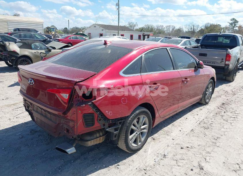 Photo 4 of 2015 Hyundai Sonata SE (VIN 5NPE24AF2FH100588)
