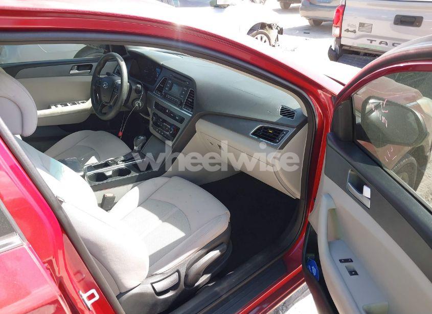 Photo 5 of 2015 Hyundai Sonata SE (VIN 5NPE24AF2FH100588)