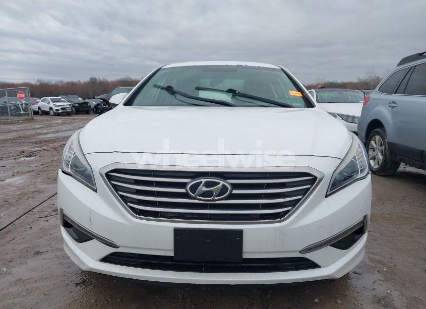 Photo 13 of 2015 Hyundai Sonata SE (VIN 5NPE24AF2FH139584)
