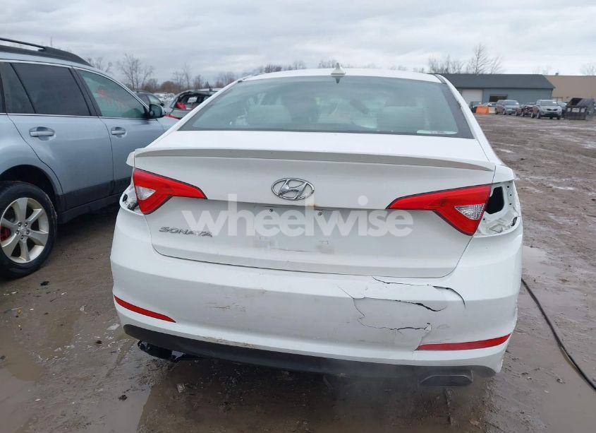 Photo 17 of 2015 Hyundai Sonata SE (VIN 5NPE24AF2FH139584)