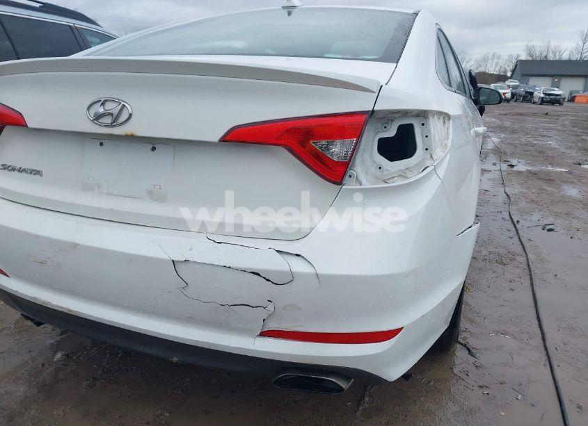 Photo 18 of 2015 Hyundai Sonata SE (VIN 5NPE24AF2FH139584)