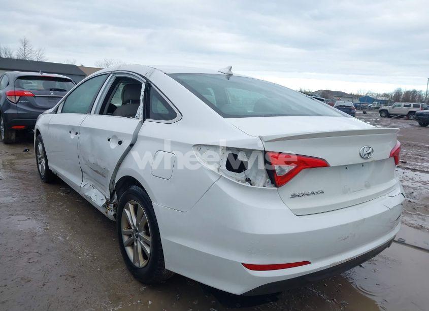 Photo 3 of 2015 Hyundai Sonata SE (VIN 5NPE24AF2FH139584)