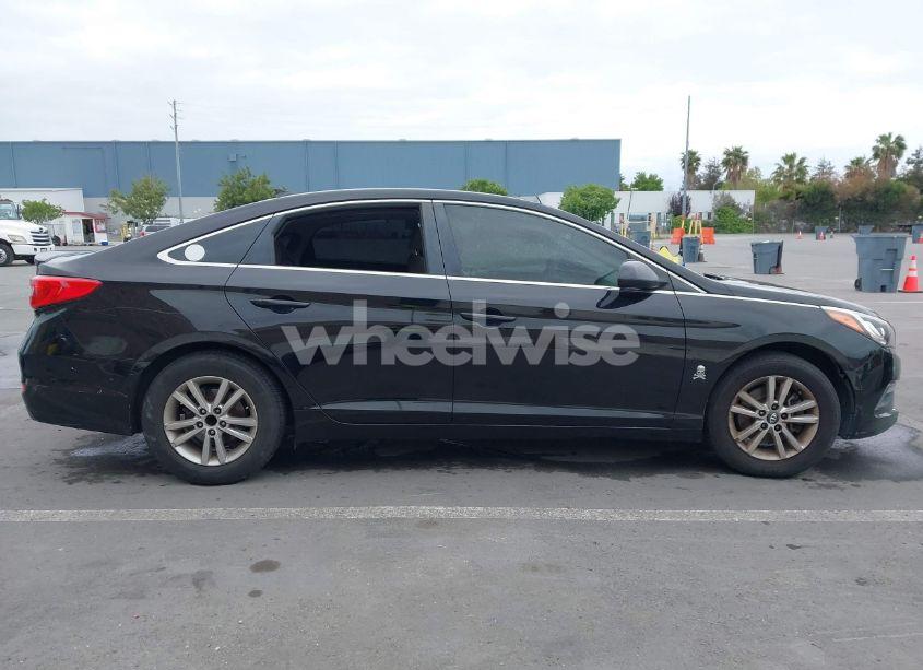 Photo 13 of 2015 Hyundai Sonata SE (VIN 5NPE24AF2FH152142)