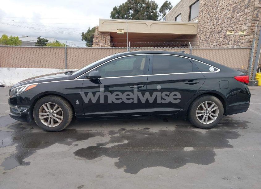Photo 14 of 2015 Hyundai Sonata SE (VIN 5NPE24AF2FH152142)
