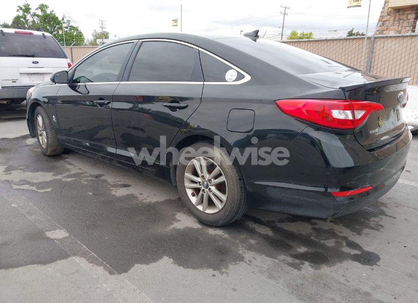Photo 3 of 2015 Hyundai Sonata SE (VIN 5NPE24AF2FH152142)