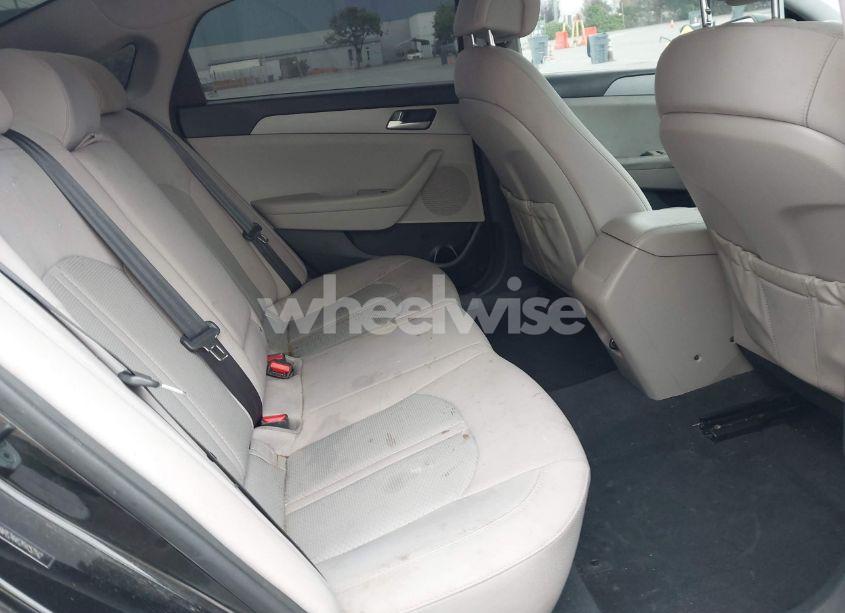 Photo 8 of 2015 Hyundai Sonata SE (VIN 5NPE24AF2FH152142)